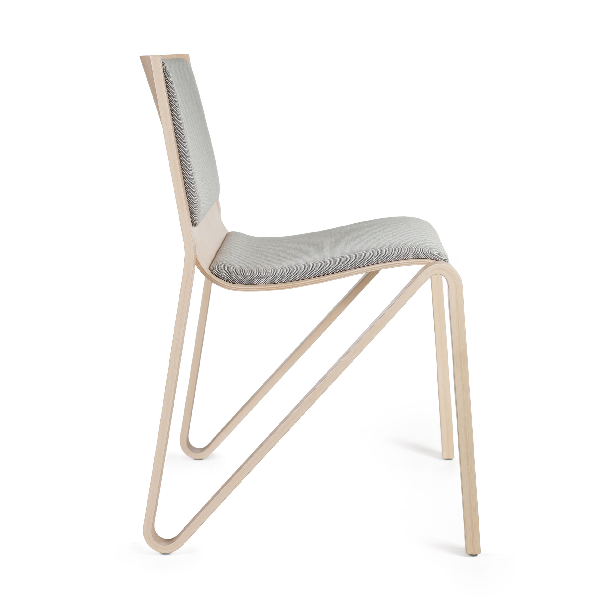 Zesty stol - birk - stabelbar - polstret sæde og polstret ryg